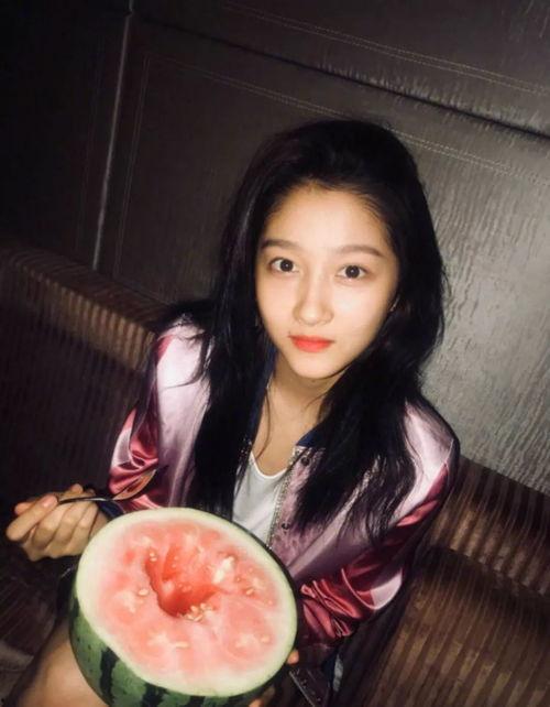 娱乐吃瓜酱画像图片,揭秘网红背后的真实生活